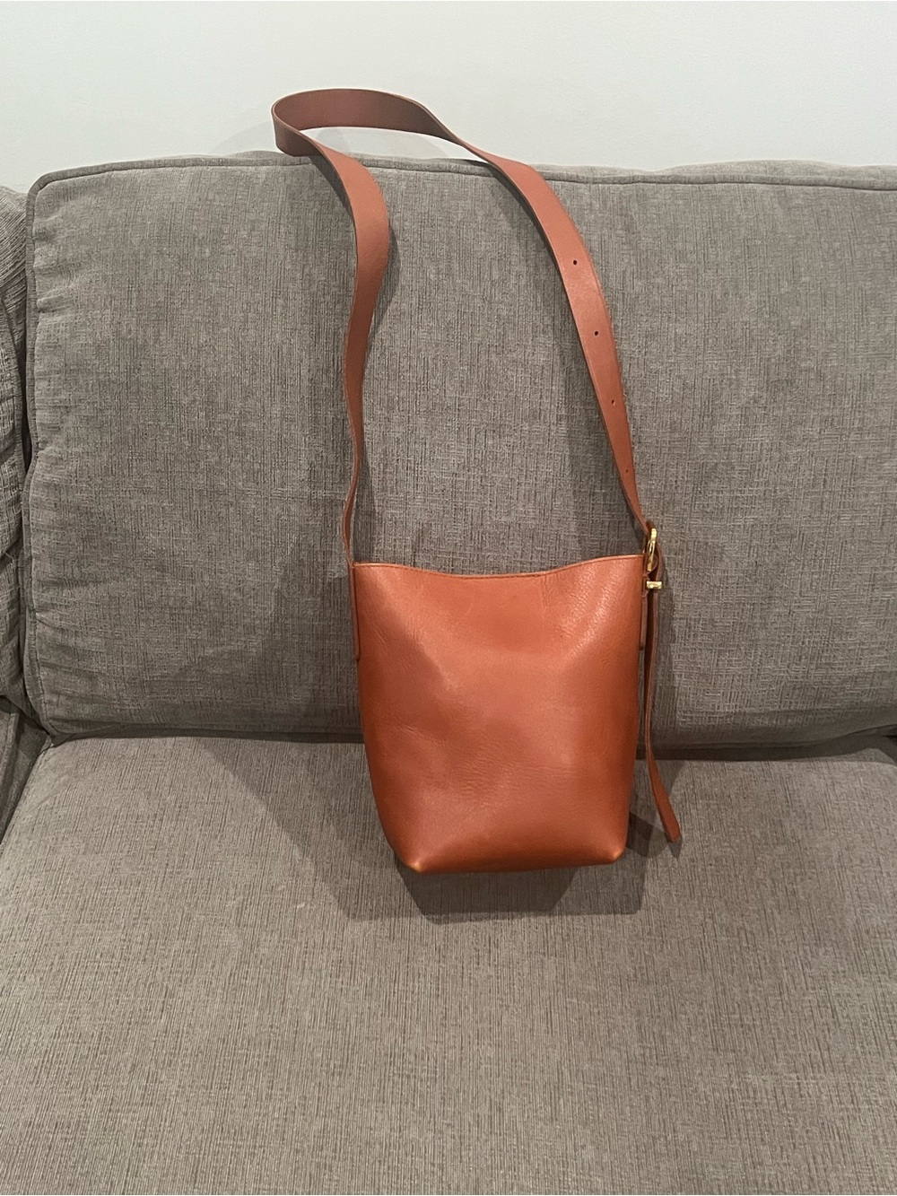 Madewell The Essential Mini Bucket Tote Bag